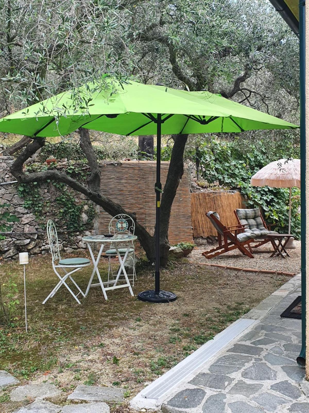 L'Uliveto D'Argento Bed and Breakfast Finale Ligure Eksteriør billede